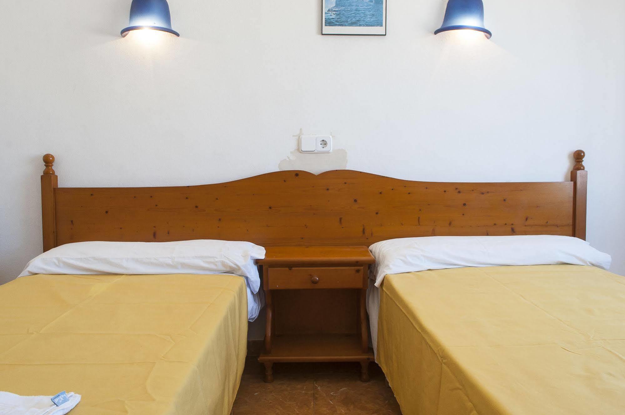 Surfing Concept Hostel Кала Ратьяда Экстерьер фото
