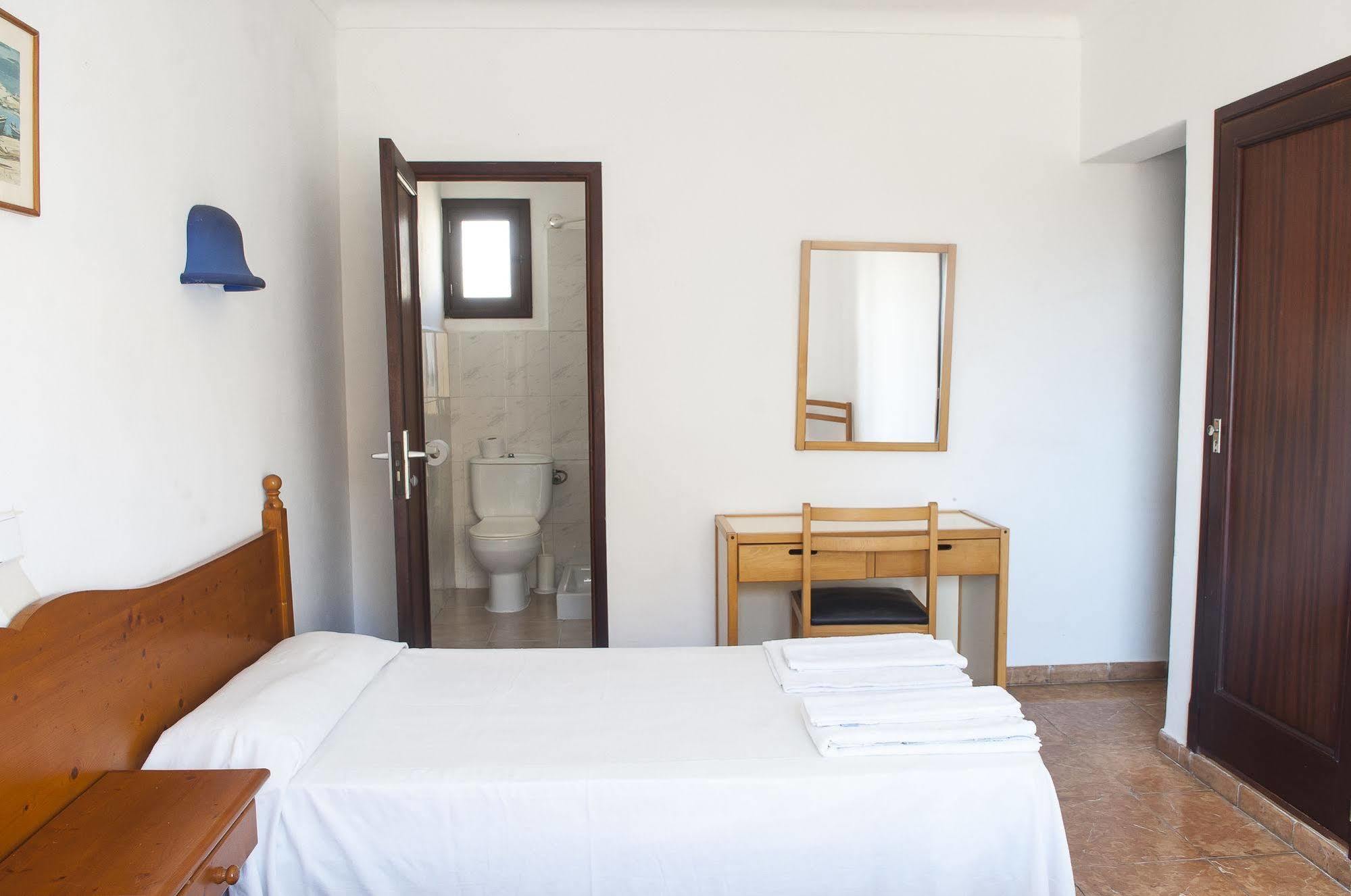 Surfing Concept Hostel Кала Ратьяда Экстерьер фото